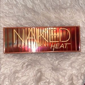Urban Decay Naked Heat Palette